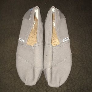 Toms shoes